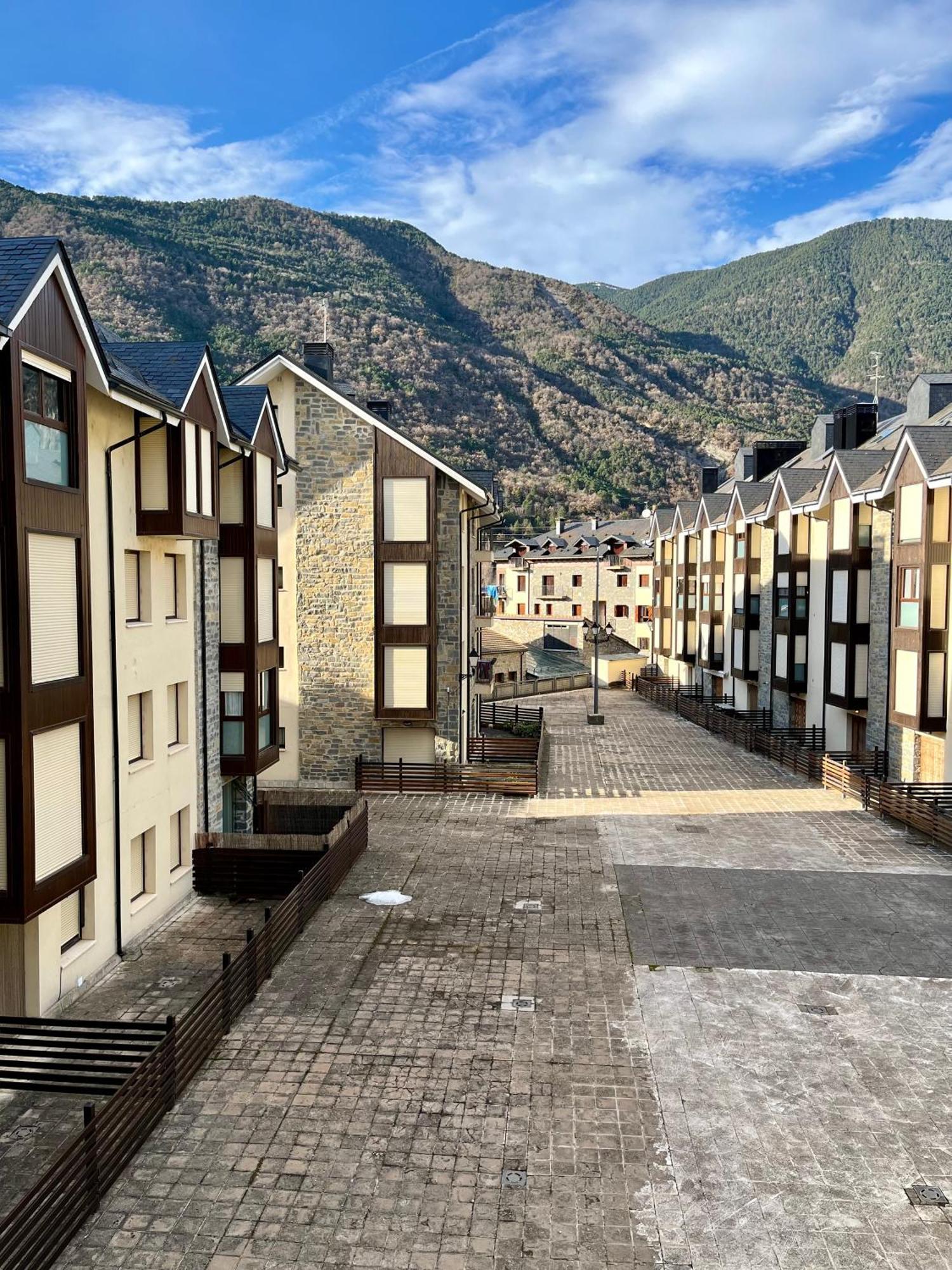 Apartamento Alma De Biescas Ngoại thất bức ảnh